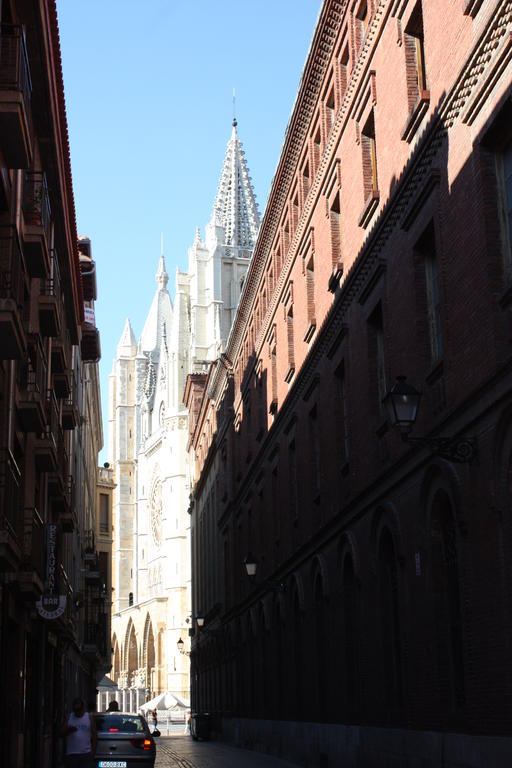 Apartamento La Cenicienta Catedral Леон Стая снимка